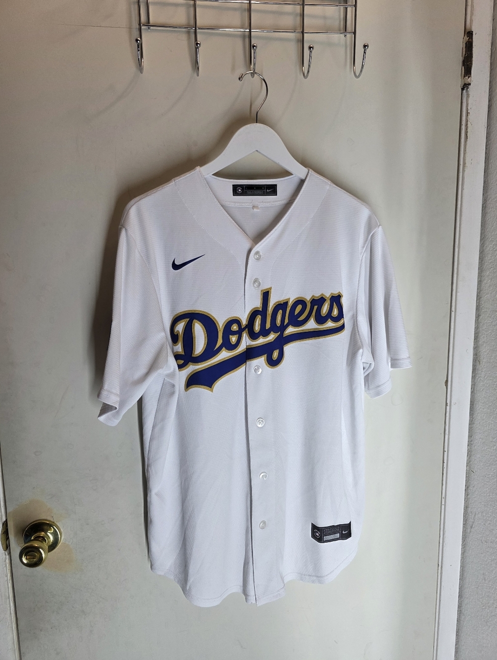 NIKE  Los Angeles Dodgers #35 Cody Bellinger Gold Championship 2020 Jersey